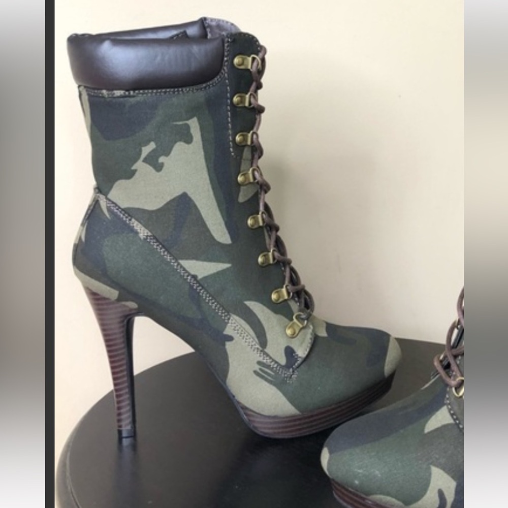 Stylish stiletto camo platform ankle boots - Picture 5 of 10